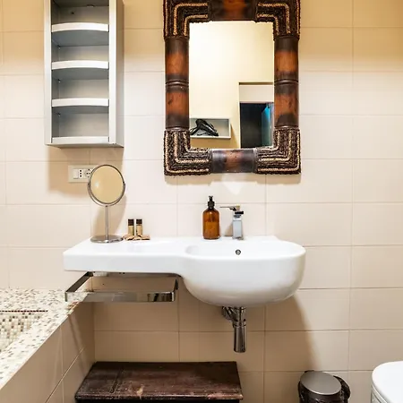 Giano Host - Indoratori * Genova