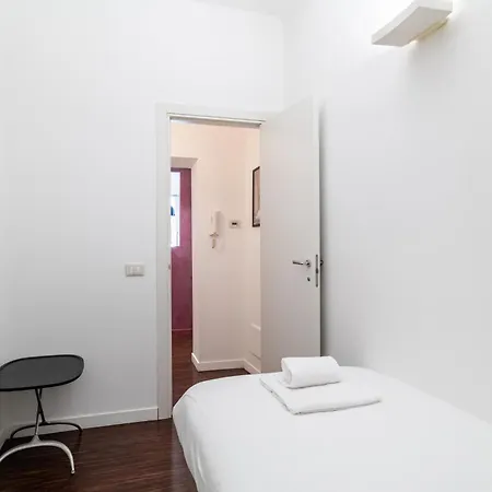 Giano Host - Indoratori Генуя